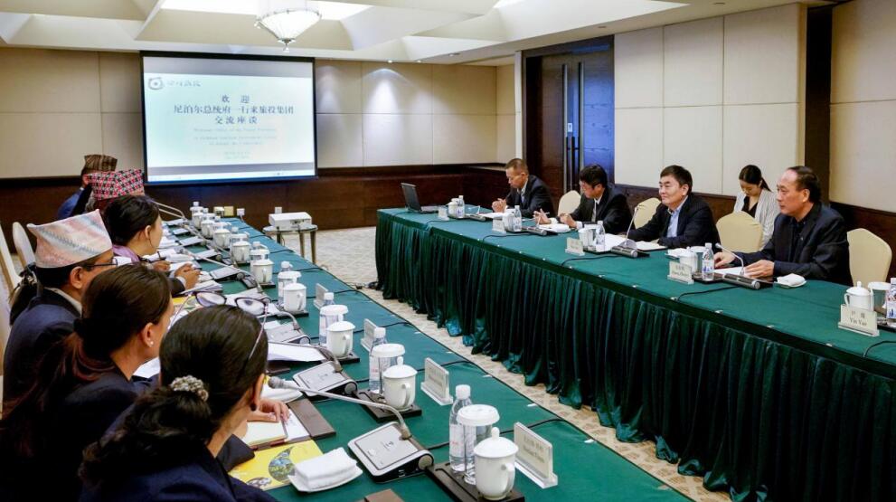 集團領(lǐng)導(dǎo)會見尼泊爾總統(tǒng)府聯(lián)合秘書一行