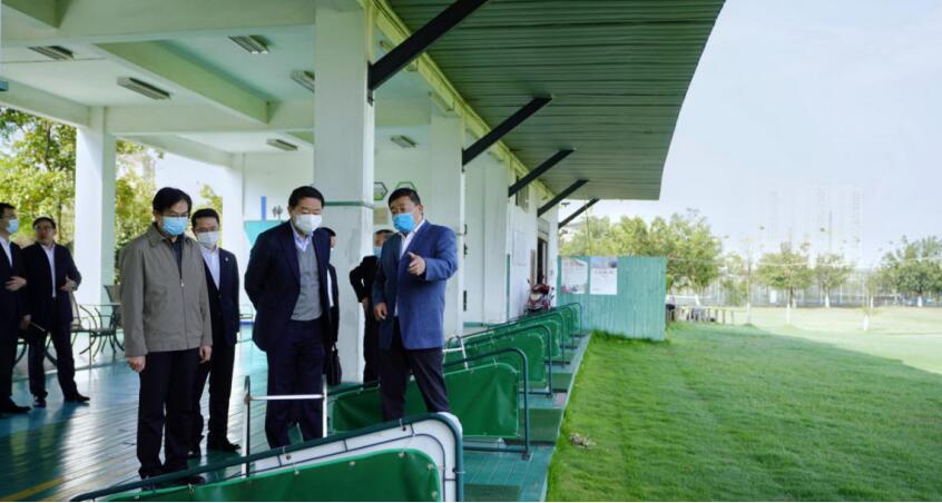 尊龍凱時集團(tuán)黨委書記、董事長任丁率隊考察四川旅游學(xué)院