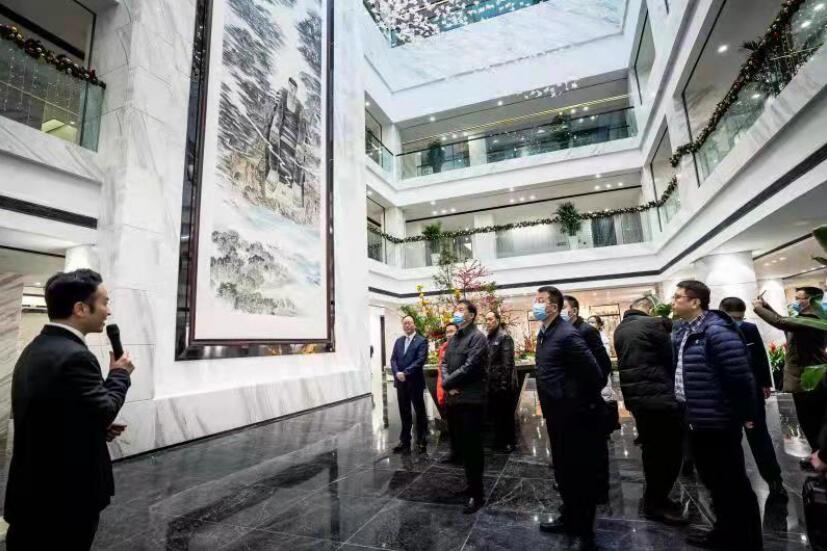 尊龍凱時集團(tuán)與樂山市政府召開工作座談會