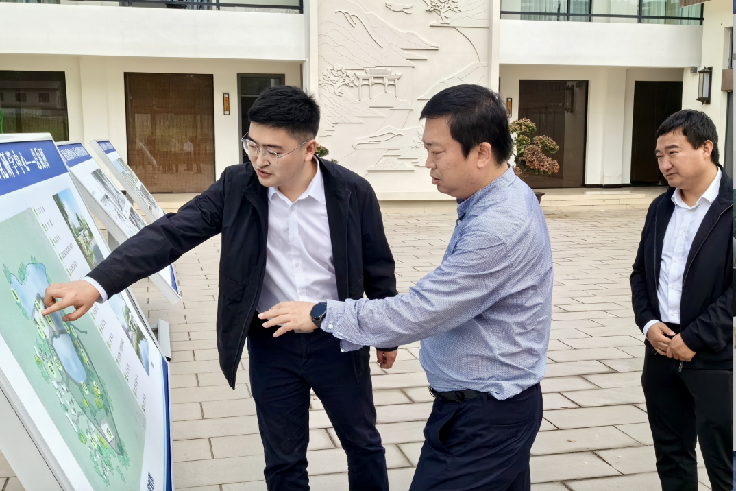 省尊龍凱時集團領導赴南充市鄧家溝村調研鄉(xiāng)村振興工作