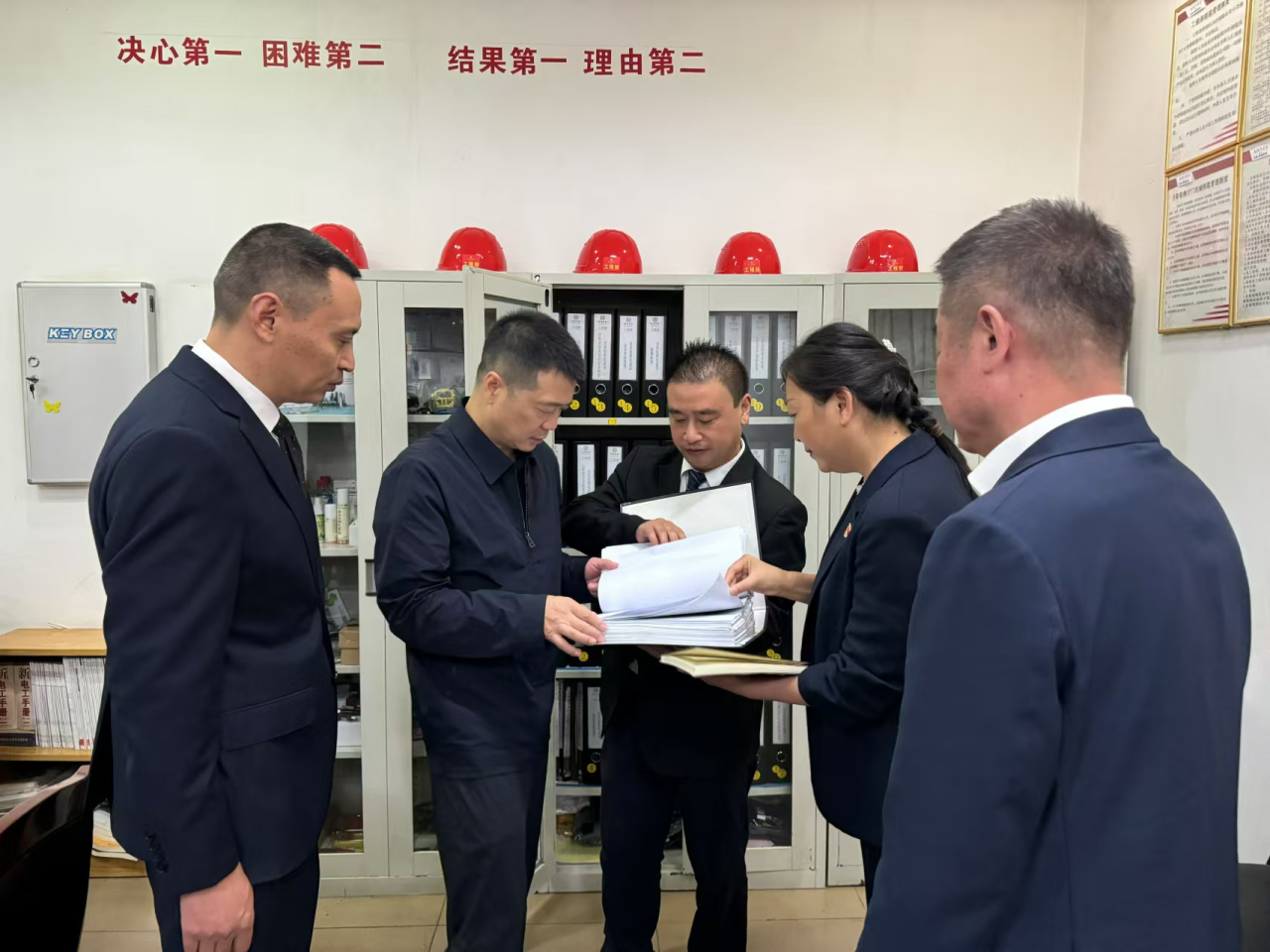 省尊龍凱時(shí)集團(tuán)黨委書(shū)記、董事長(zhǎng)游勇國(guó)慶節(jié)期間調(diào)研督導(dǎo)旗下酒店經(jīng)營(yíng)及安全生產(chǎn)工作