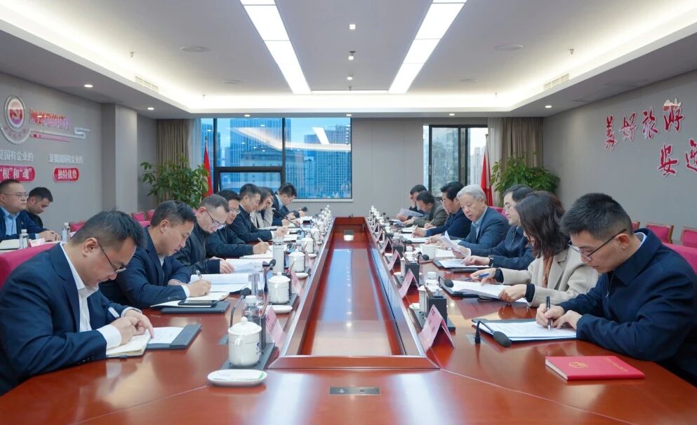 省人大經(jīng)濟委主任委員劉中伯帶隊調(diào)研省尊龍凱時集團