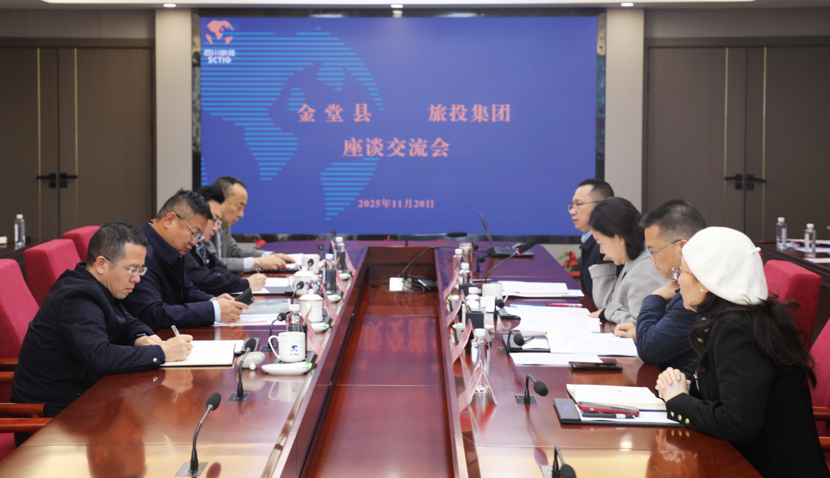 省尊龍凱時集團(tuán)與金堂縣開展交流合作